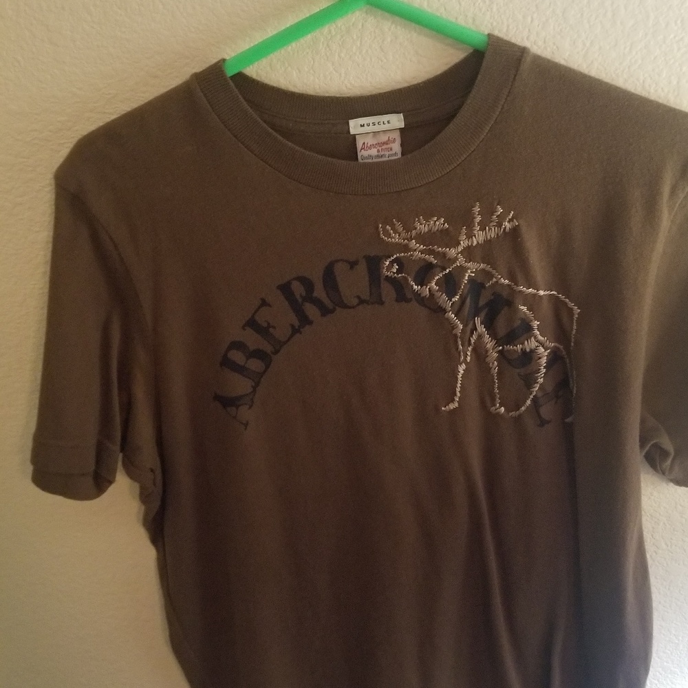 Mens Abercrombie tshirt